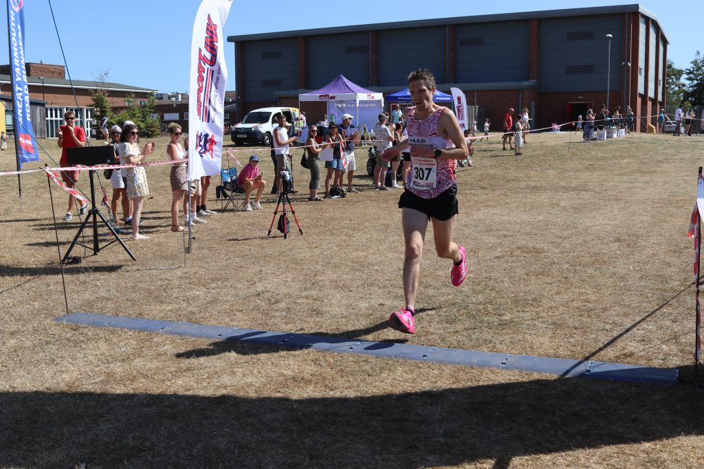 William Lunn-Pigula wins the Great Yarmouth Half Marathon